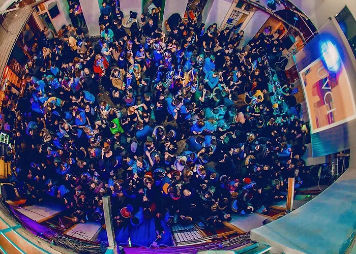 Ruin Bar Party