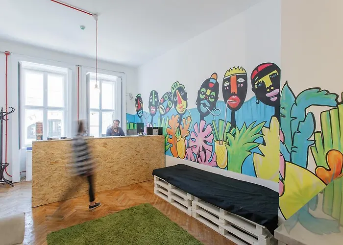 Hostel Ruin Bar Party